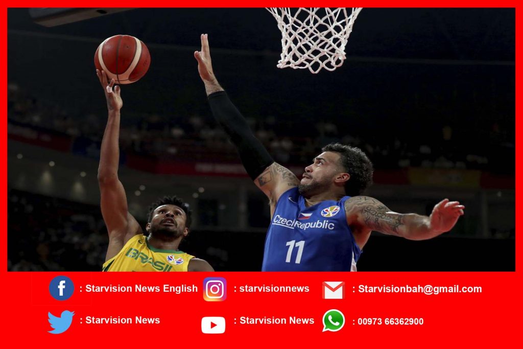 Czech Republic, Australia keep rolling in World Cup