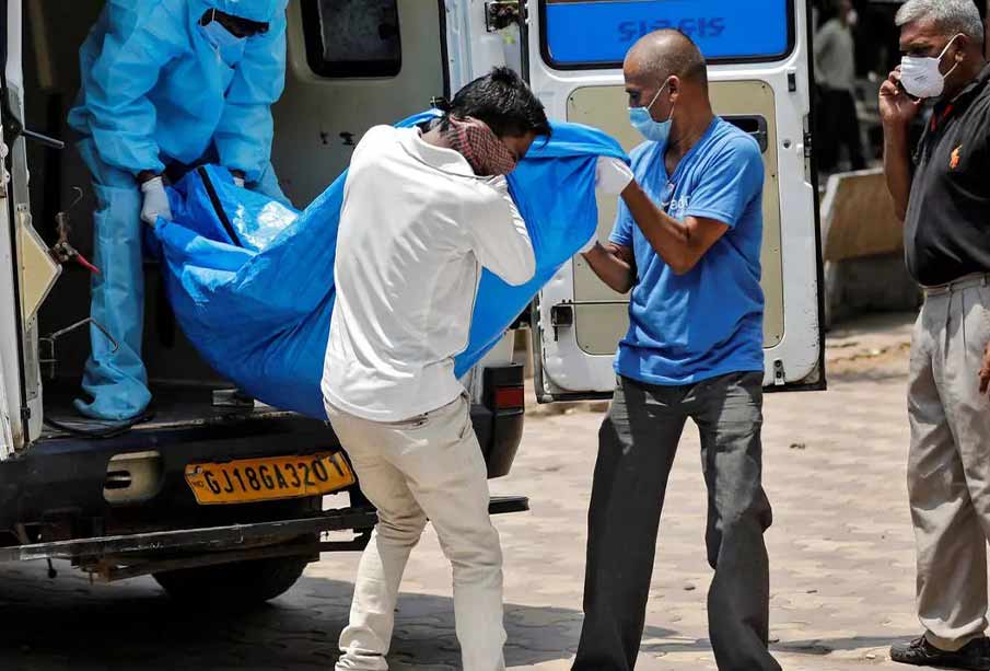 India’s coronavirus cases surpassed 900,000