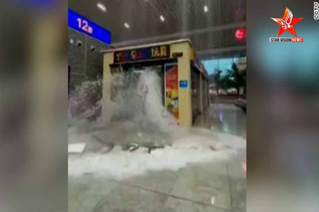 Death toll rises as passengers recount horror of China subway floods