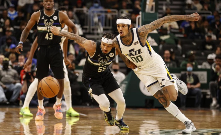 Mitchell helps Jazz win 107-95 as Bucks lose 3rd straight