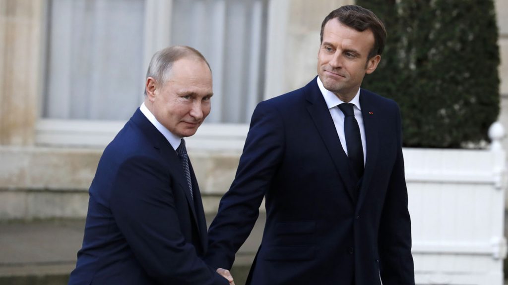 Macron tells Putin he seeks to avoid war and build trust