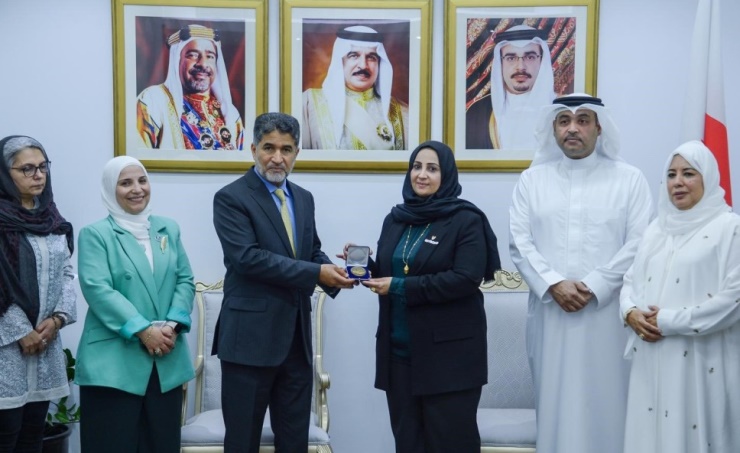 Bahrain’s National Committee to Control Smoking receives World No Tobacco Day 2022 Award