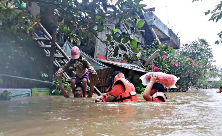 Philippines floods, landslides kill 44 after Christmas Day rains