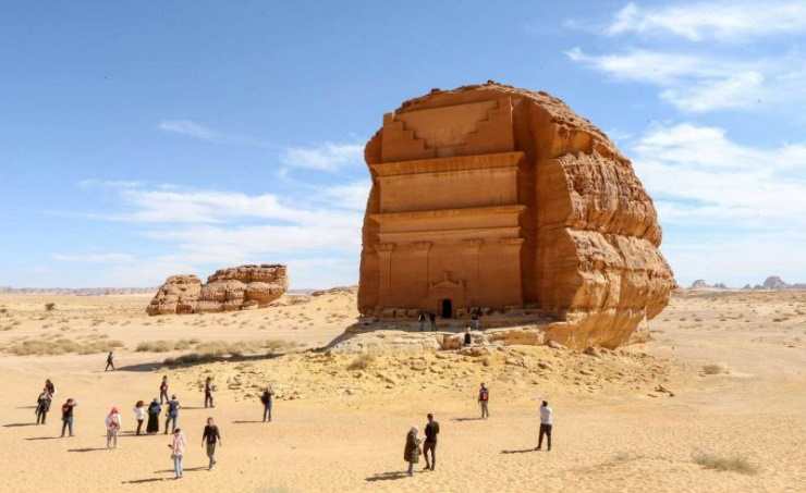 Saudi Arabia launches 96-hour free stopover visa for Umrah, tourism