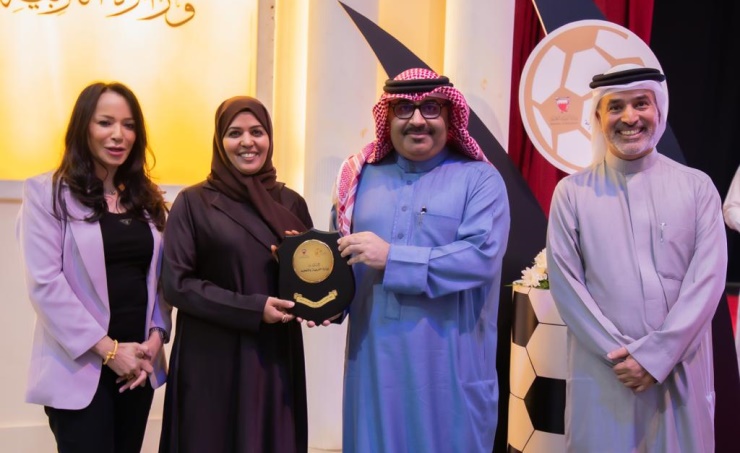 Education Minister honours sponsors of Nasser bin Hamad Football Championship