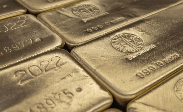 Egypt launches first state gold investment fund after easing import restrictions