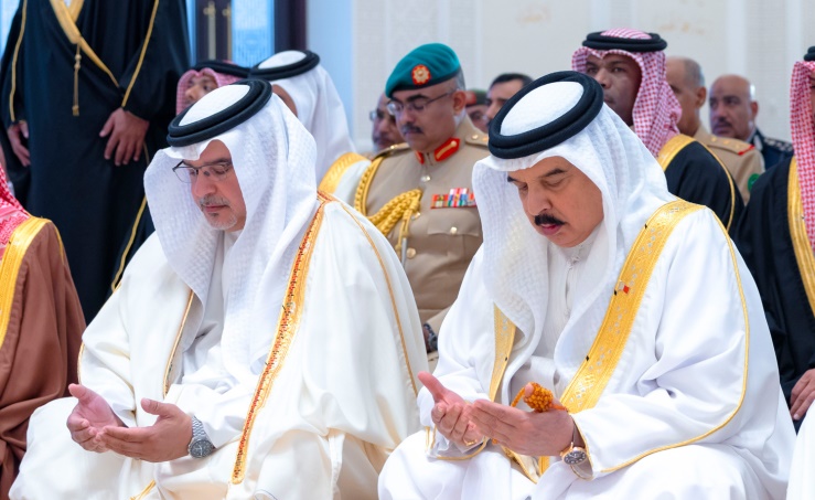 HM King performs Eid Al-Adha prayers