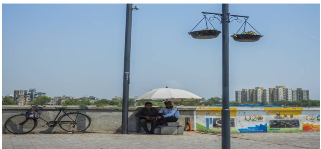 Rise in deaths during India heatwave sparks fears for future