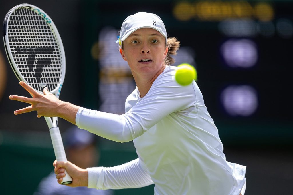 Wimbledon: Swiatek overcomes China’s Zhu; Pegula, Garcia too reach second round (women’s roundup) wimbledon:-swiatek-overcomes-china’s-zhu;-pegula,-garcia-too-reach-second-round-(women’s-roundup)