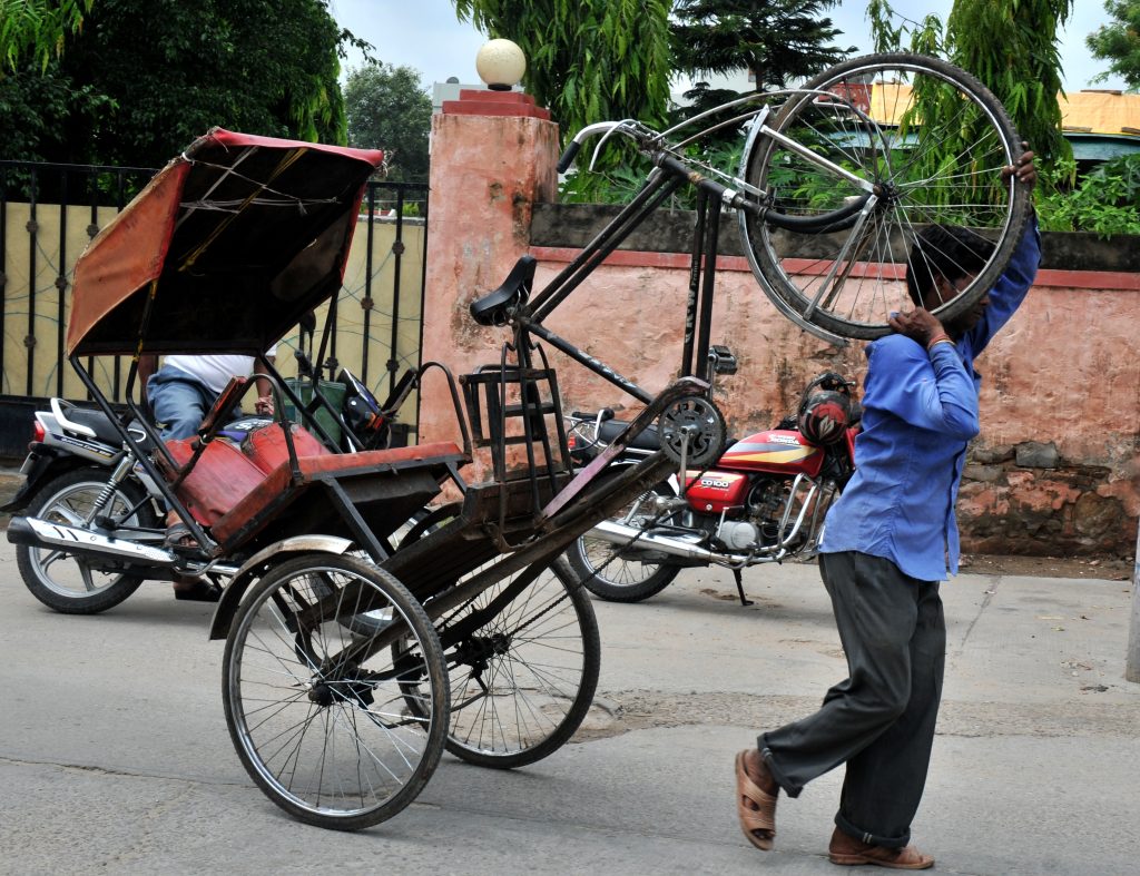 Video of car hitting rickshaw puller in east Delhi, police say minor accident video-of-car-hitting-rickshaw-puller-in-east-delhi,-police-say-minor-accident