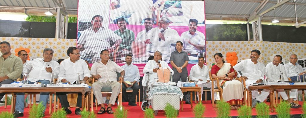 gehlot-transfers-rs-14674-crore-to-bank-accounts-of-5.91-lakh-palanhar-beneficiaries