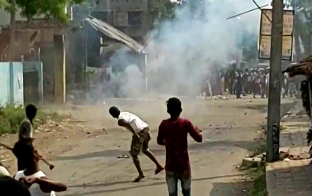Violence in parts of Bengal’s South 24 Parganas a day after Guv visit violence-in-parts-of-bengal’s-south-24-parganas-a-day-after-guv-visit