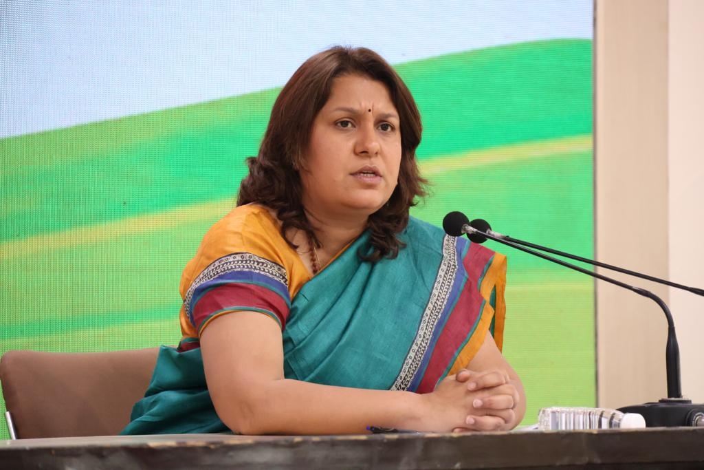 Congress slams govt over inflation, demands to remove GST from essential items congress-slams-govt-over-inflation,-demands-to-remove-gst-from-essential-items