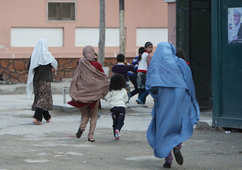 Taliban orders shutting down of beauty salons in Afghanistan taliban-orders-shutting-down-of-beauty-salons-in-afghanistan