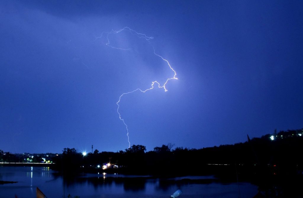 Lightning strike in UP kills 6 people lightning-strike-in-up-kills-6-people