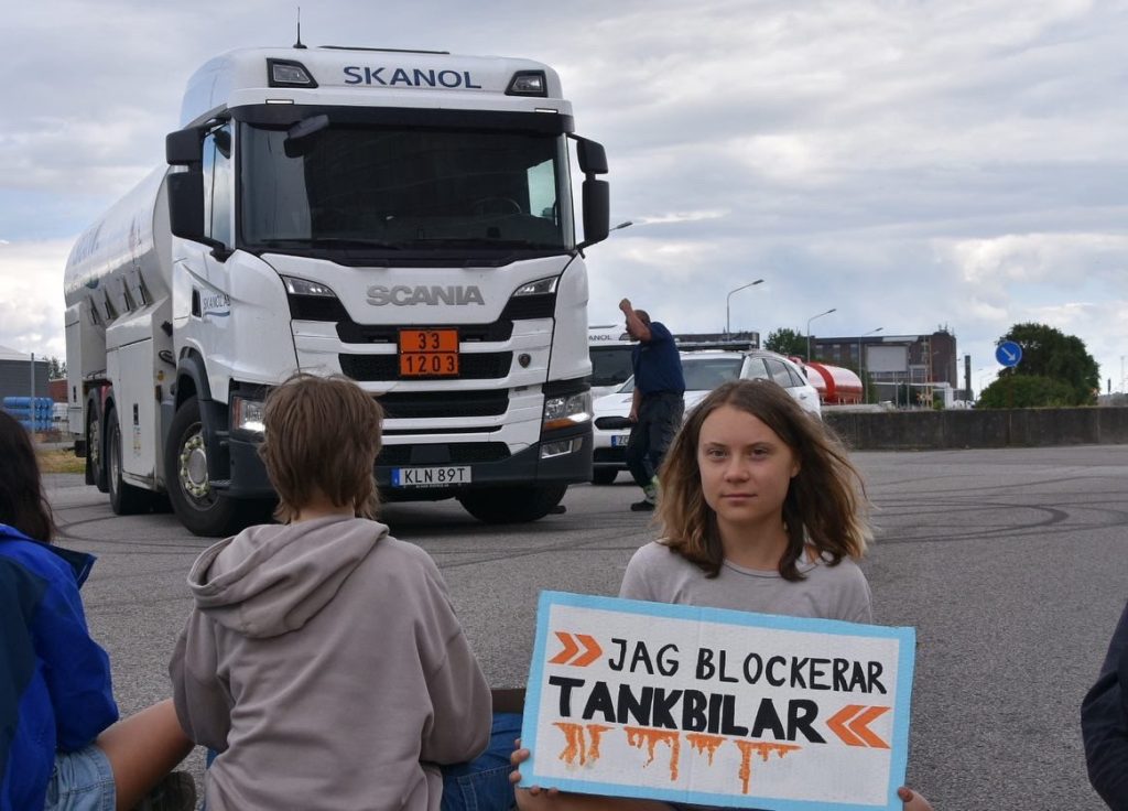 swedish-prosecution-charges-greta-thunberg-with-disobeying-law-enforcement