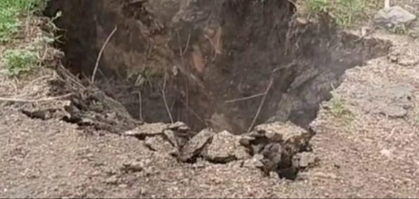 8 kids killed in Pak landslide 8-kids-killed-in-pak-landslide