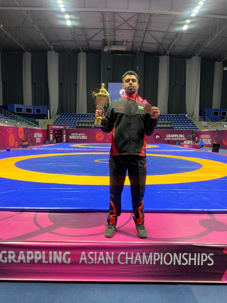 ‘i-was-choked-out-by-a-girl-five-times-in-five-minutes,-and-i-passed-out’,-recalls-national-champ-raghav-jamwal
