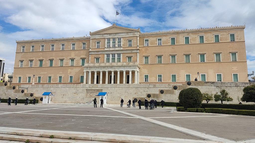 Greek govt wins confidence vote greek-govt-wins-confidence-vote