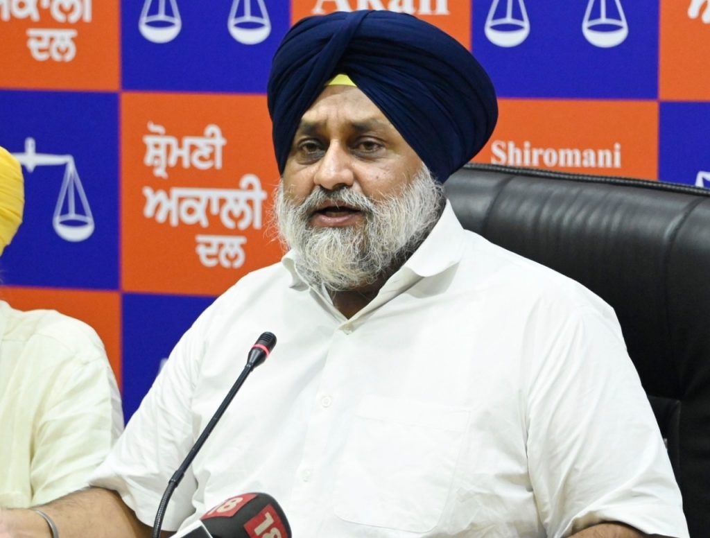 badal-demands-rs-5-lakh-compensation-for-rain-hit-victims