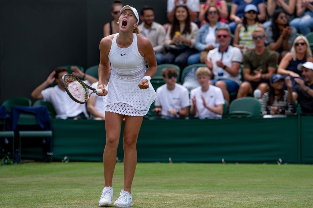 wimbledon-2023:-mirra-andreeva,-16,-continues-dream-run,-reaches-fourth-round