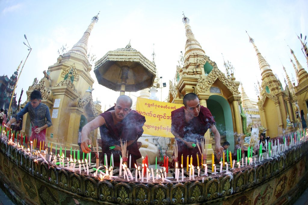 40k-foreign-tourists-visit-myanmar’s-shwedagon-pagoda-in-h1