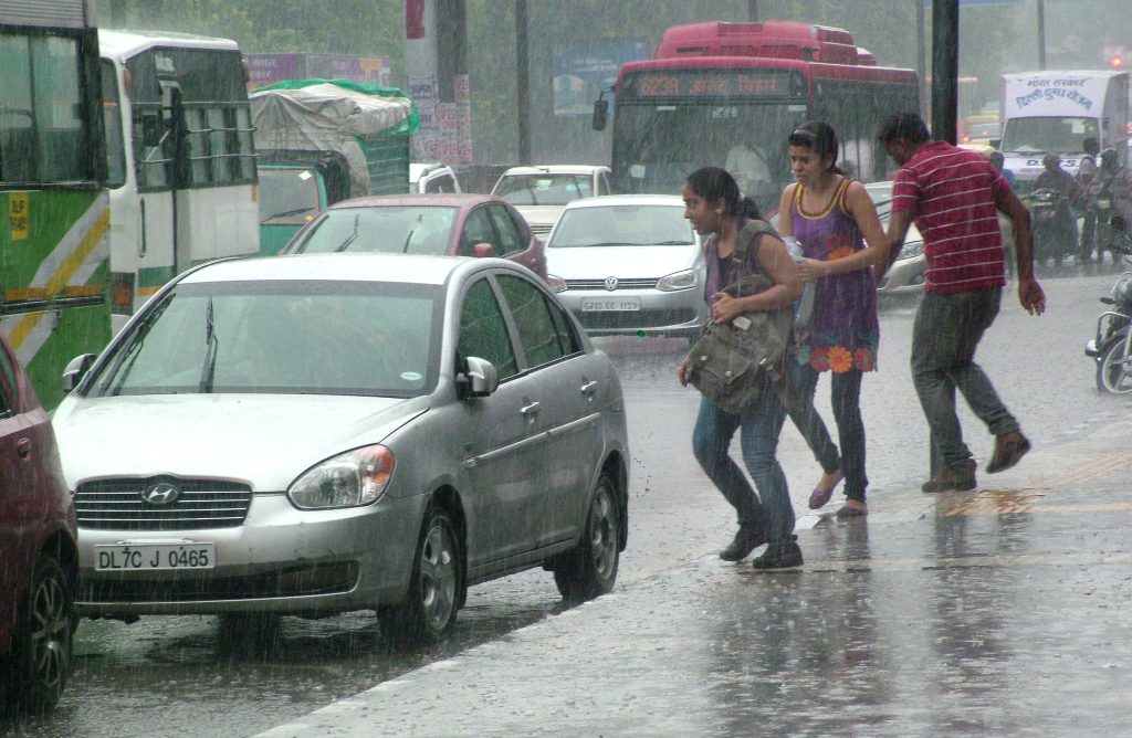 imd-issues-yellow-alert-for-rain-in-delhi