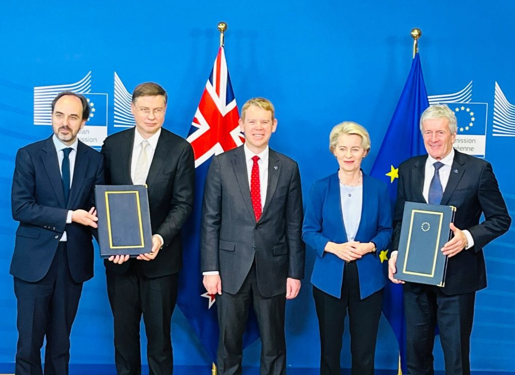 New Zealand signs FTA with EU new-zealand-signs-fta-with-eu