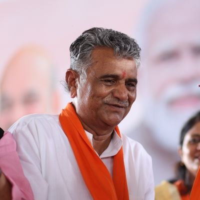 ex-congress-mla-govabhai-rabari-elected-chairman-of-deesa-apmc-in-banaskantha