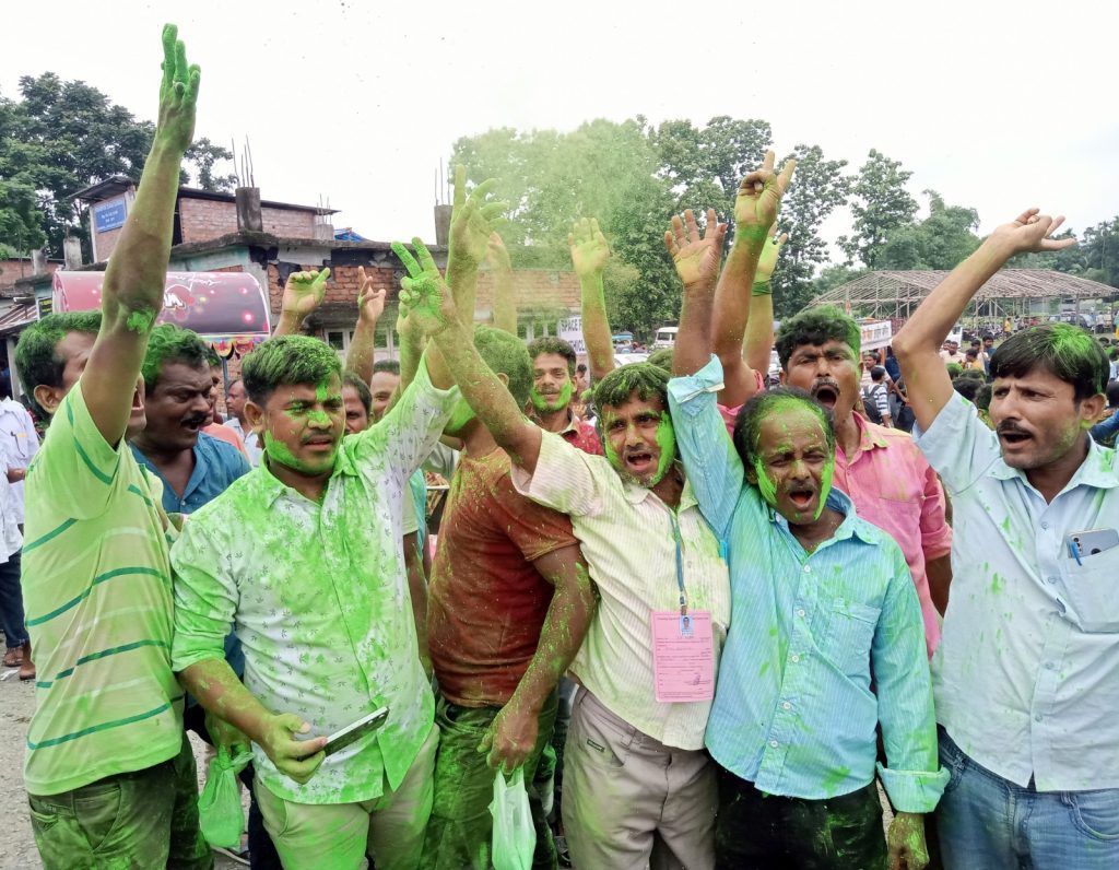 panchayat-polls:-trinamool-set-for-thumping-majority;-close-contest-for-second-spot