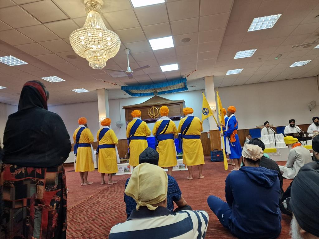 new-sikh-temple-in-leicester-opens-its-doors-for-worshippers
