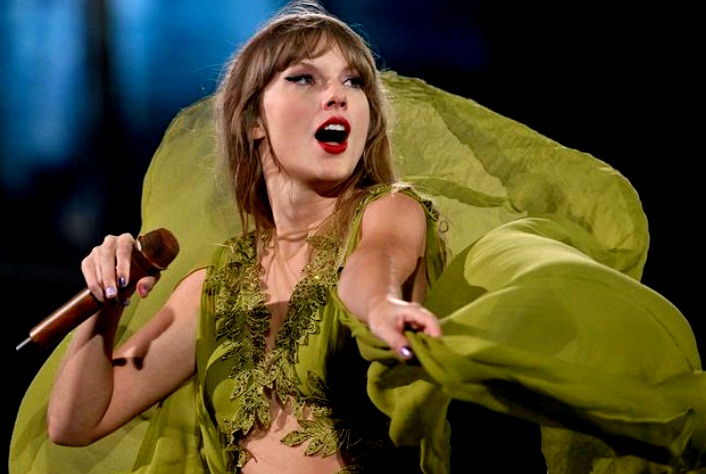 Taylor Swift’s re-recorded album ‘Speak Now’ (Taylor’s Version) makes record breaking sales taylor-swift’s-re-recorded-album-‘speak-now’-(taylor’s-version)-makes-record-breaking-sales