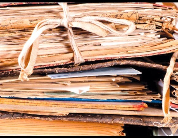 fisherfolk-lay-siege-to-sbi-office-in-kerala-after-bank-loses-their-documents