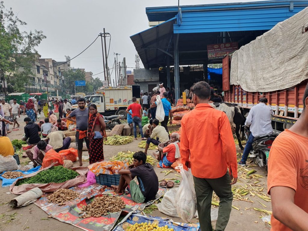 Late deliveries, rotten products plague fruit & vegetable markets in Delhi late-deliveries,-rotten-products-plague-fruit-&-vegetable-markets-in-delhi