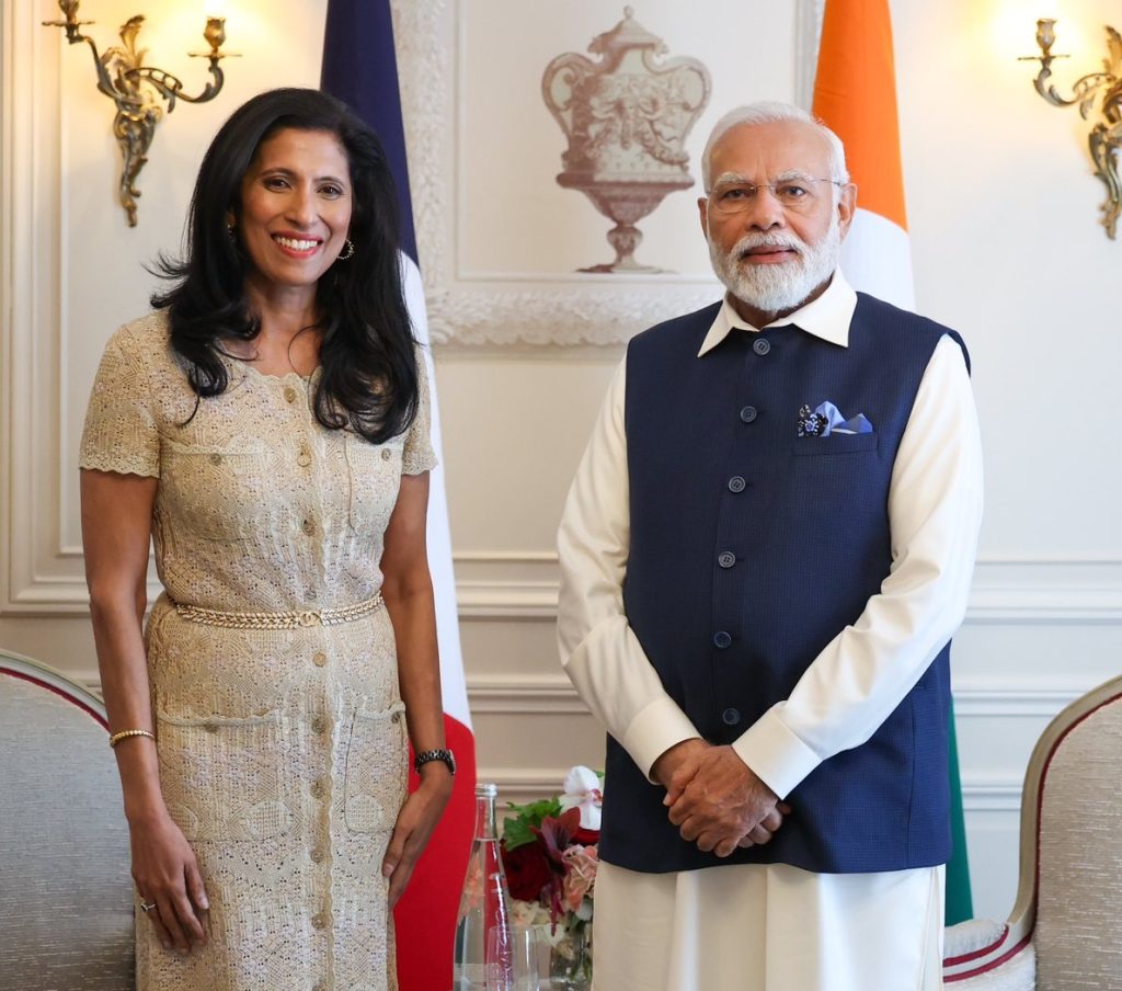 Modi meets Chanel CEO, discusses ways to make Khadi a global brand modi-meets-chanel-ceo,-discusses-ways-to-make-khadi-a-global-brand