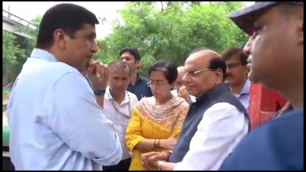 I spoke to L-G sir with full respect, not appropriate for him to abuse me: Saurabh Bhardwaj i-spoke-to-l-g-sir-with-full-respect,-not-appropriate-for-him-to-abuse-me:-saurabh-bhardwaj