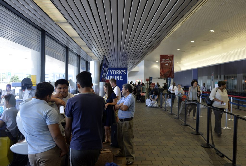 over-1,500-flights-canceled-as-storms-hit-us