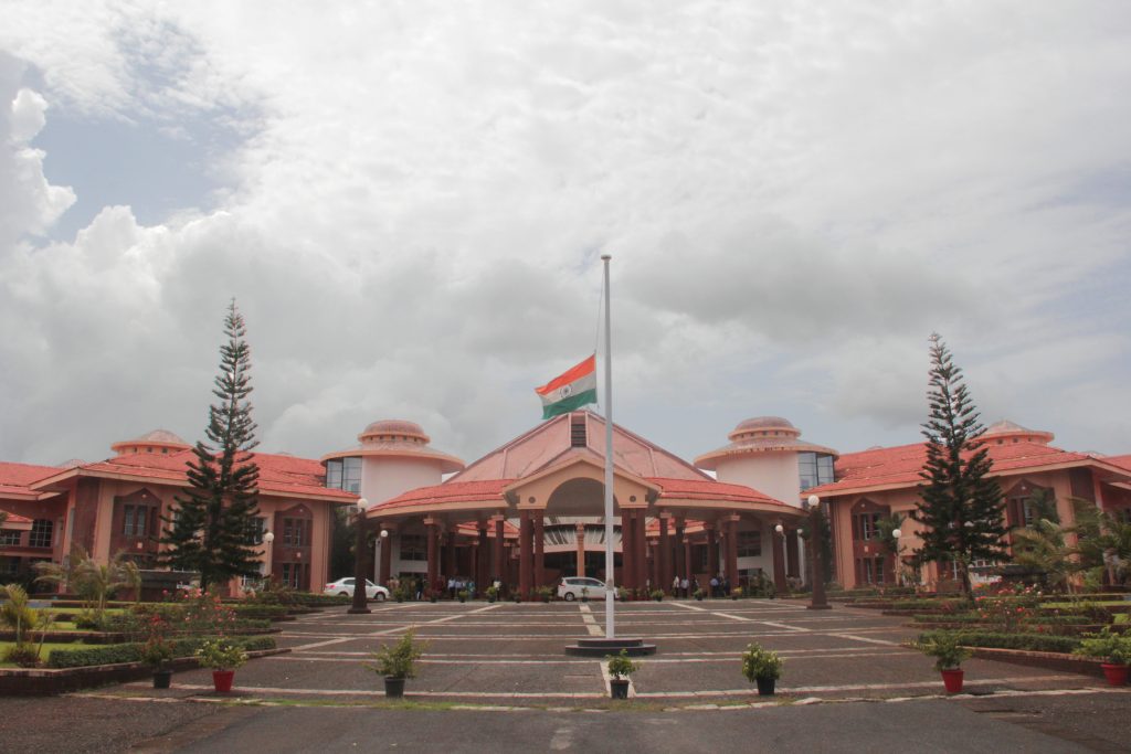 goa-assembly-adjourned-as-opposition-creates-uproar