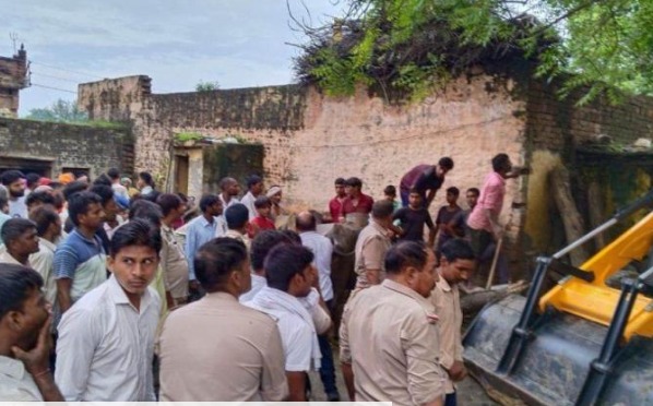Two killed, 13 injured in house collapse in UP’s Bulandshahr two-killed,-13-injured-in-house-collapse-in-up’s-bulandshahr