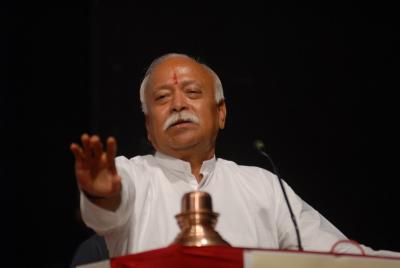 Bhagwat visits ashrams ahead of temple expo in Varanasi bhagwat-visits-ashrams-ahead-of-temple-expo-in-varanasi