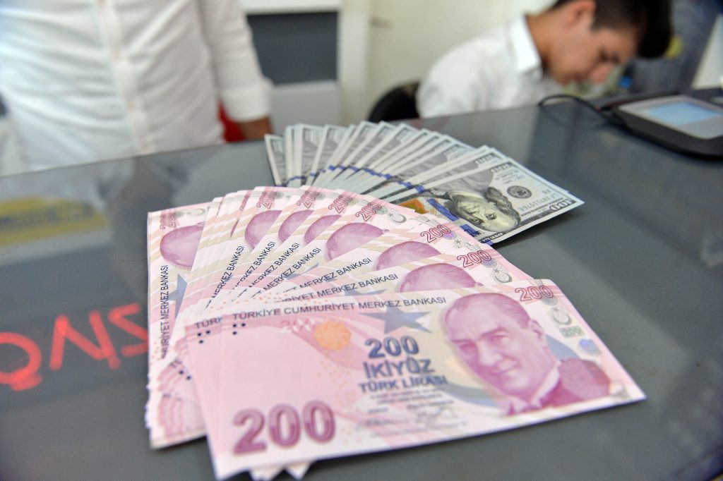 Turkish lira falls ahead of central bank decision turkish-lira-falls-ahead-of-central-bank-decision
