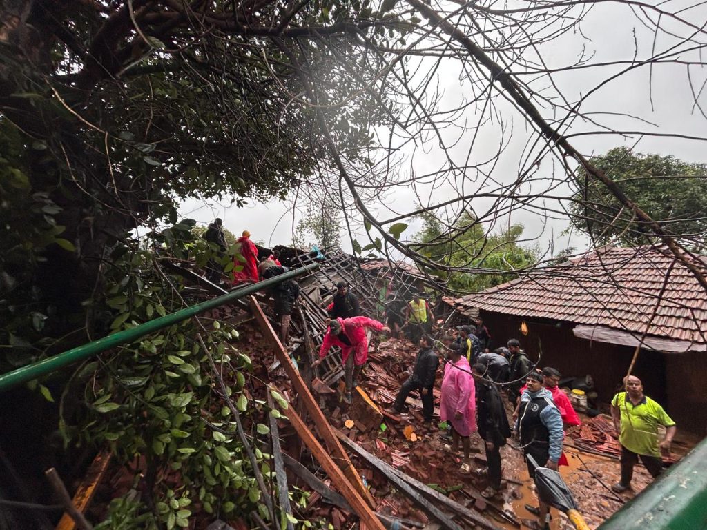 Four killed in Raigad hillslide, more trapped (Ld) four-killed-in-raigad-hillslide,-more-trapped-(ld)
