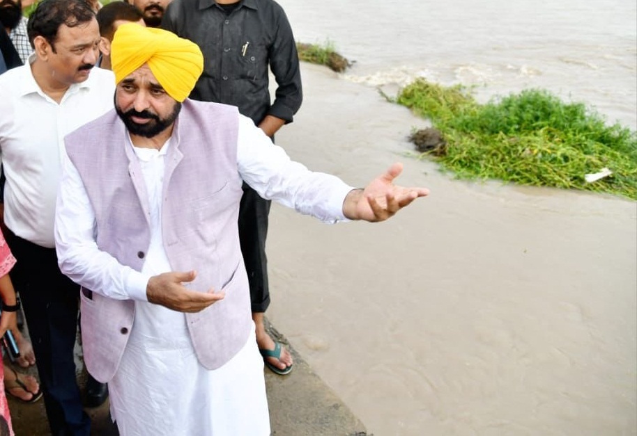 Regularly monitoring flood situation, says Punjab CM regularly-monitoring-flood-situation,-says-punjab-cm