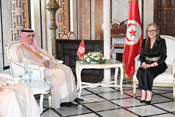 tunisian-pm,-saudi-finance-minister-meet-on-ties