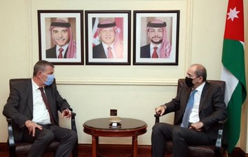 jordan,-un-agency-for-palestine-refugees-discuss-support-strategies