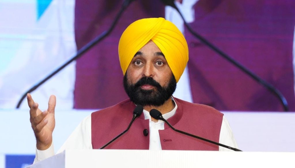 Punjab CM slams SGPC for dragging feet from live telecast of Gurbani punjab-cm-slams-sgpc-for-dragging-feet-from-live-telecast-of-gurbani