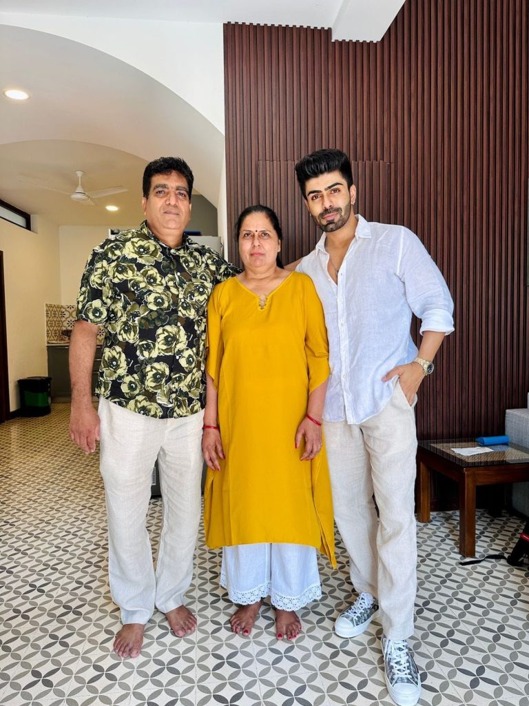 ‘Bhagya Lakshmi’ actor Akash Choudhary gifts parents their dream home ‘bhagya-lakshmi’-actor-akash-choudhary-gifts-parents-their-dream-home