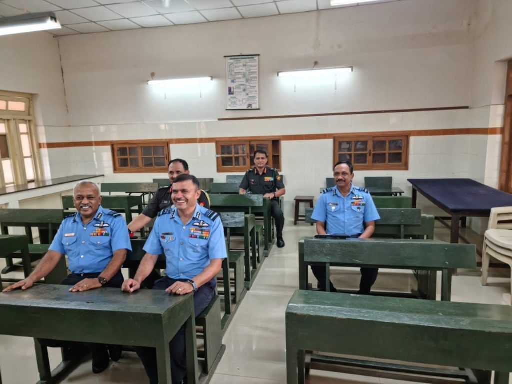 Kerala: 5 top defense officials take part in ‘Old Boys’ gathering at Sainik School kerala:-5-top-defense-officials-take-part-in-‘old-boys’-gathering-at-sainik-school