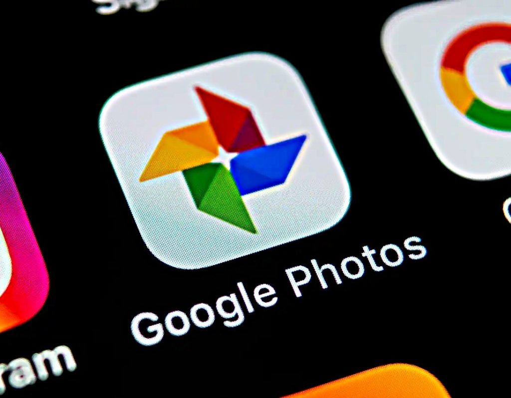 google-testing-redesigned-photos-app