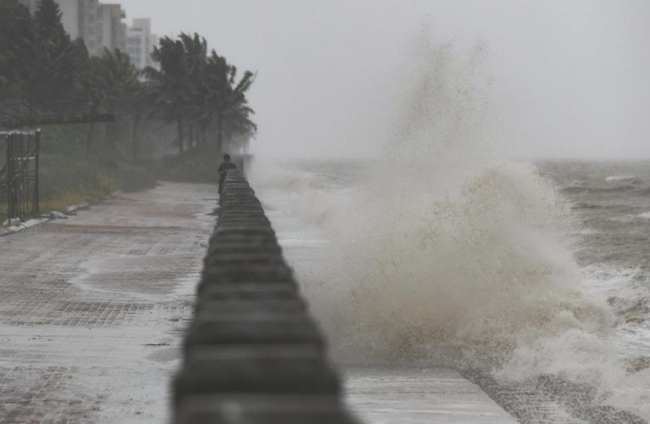 super-typhoon-doksuri-threatens-philippines